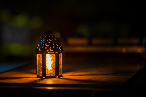 5 Ways Premium Candle Lanterns Can Transform Your Living Space